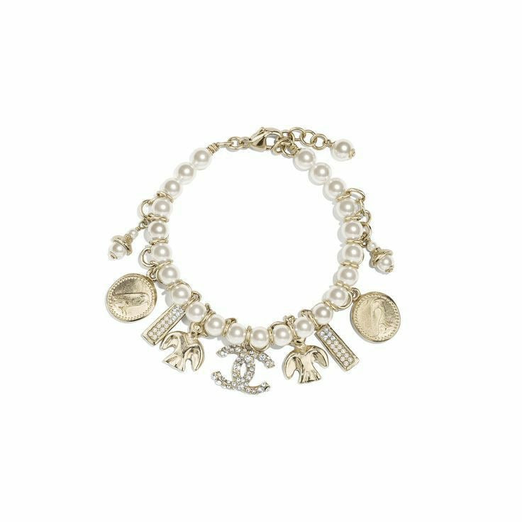 Royal Pearl Medallion Bracelet